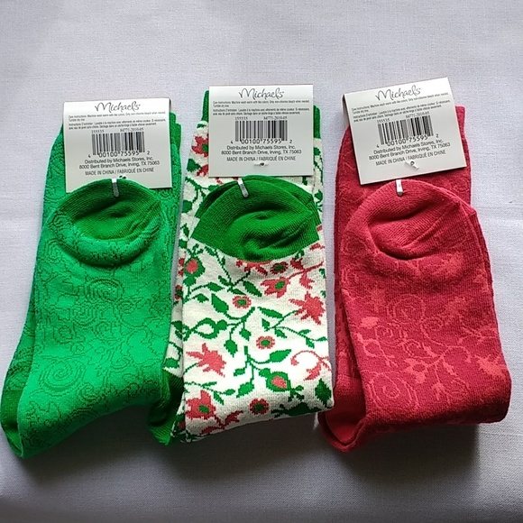 Festive Christmas Socks * 7 pairs - Picture 2 of 6